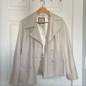 Off white winter jacket from Old Navy size Small